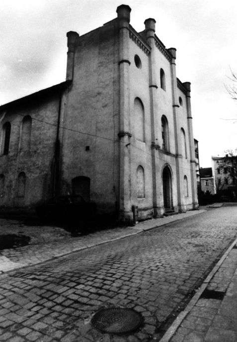 Ziębice (Münsterberg). Synagoga z 1845 roku, czynna do 1968 roku. Fot. P. Piluk (1998)